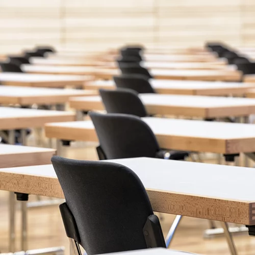 Πανελλήνιες 2023 | Τελευταία εβδομάδα εξετάσεων για τα ΕΠΑΛ