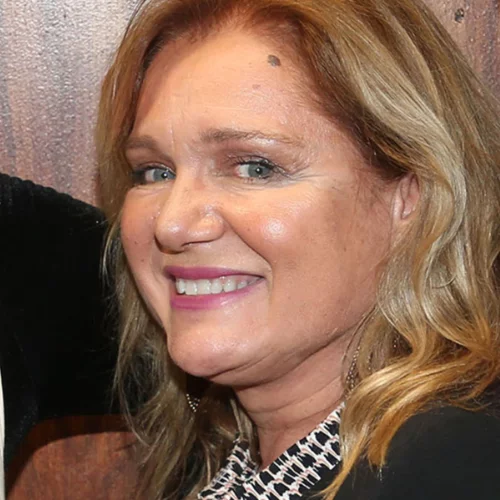 Μαρία Καβογιάννη | Για βαφή και κούρεμα η ηθοποιός - Δες το νέο της look