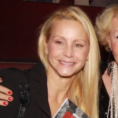 Μάρθα Κουτουμάνου | Σε οικονομική ασφυξία η κόρη της Ζωής Λάσκαρη - "Αυτή η γυναίκα δεν ζει, δεν έχει έσοδα από πουθενά"