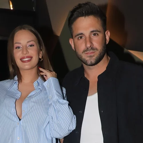 Ανδρομάχη και Γιώργος Λιβάνης έμαθαν το φύλο του μωρού τους | Το βίντεο από το πάρτι