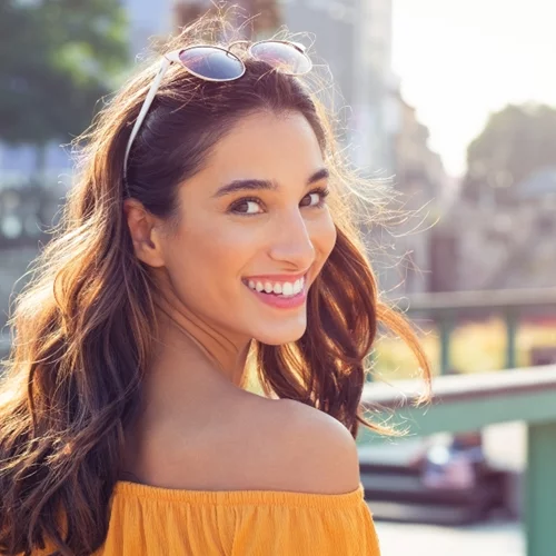 Τι να βάλεις στη βαλίτσα των διακοπών για να μην πάρεις μαζί σου όλη τη ντουλάπα