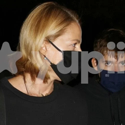 Η Τζένη Μπαλατσινού σε σπάνια δημόσια εμφάνιση με τον γιο της, Μάξιμο