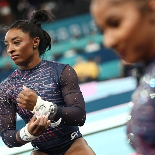 Ολυμπιακοί Αγώνες: Επική εμφάνιση της Σιμόν Μπάιλς που μάγεψε με την εκτέλεση του προγράμματός της