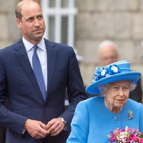 Η βασίλισσα και ο μελλοντικός βασιλιάς | Το βλέμμα αγάπης του William στη γιαγιά του