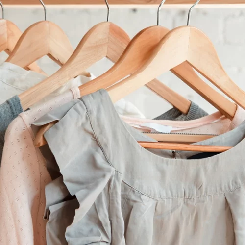 Τα 5 +1 λινά κομμάτια που δεν πρέπει να λείπουν από την καλοκαιρινή σας γκαρνταρόμπα