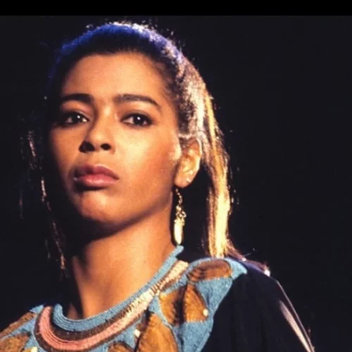 Πέθανε η τραγουδίστρια του Fame και του Flashdance, Irene Cara