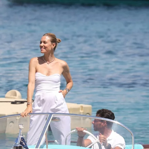 Βίκυ Καγιά | Τα μαγιό που επέλεξε φέτος είναι τα πιο hot του καλοκαιριού