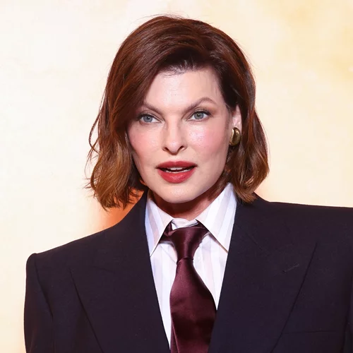 H Linda Evangelista μιλά για τα σημάδια της αισθητικής επέμβασης μετά την αποτυχημένη διαδικασία κρυολιπόλυσης