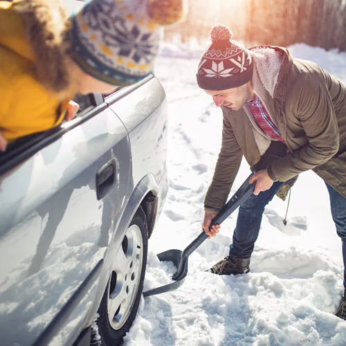 Αυτοκίνητο με ασφάλεια | Οδήγηση σε συνθήκες παγετού ή χιονόπτωσης και προετοιμασία του αυτοκινήτου πριν την μετακίνηση