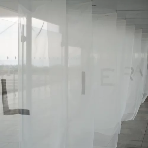 H πιο εμβληματική αντιγηραντική σειρά φαρμακείου ανανεώνεται