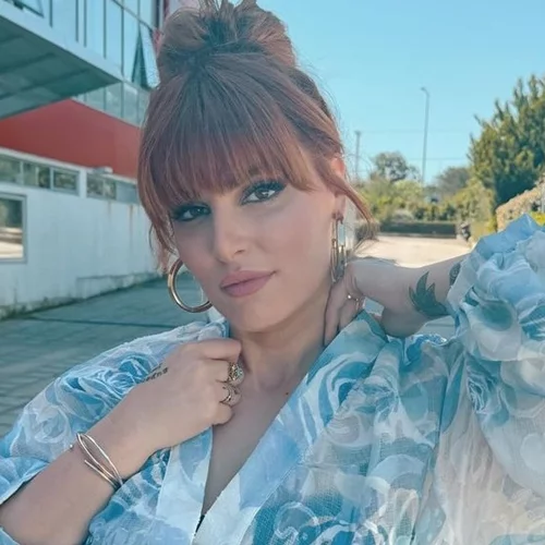 Η Εβελίνα Νικόλιζα με το χτένισμα που θα σε γεμίσει κομπλιμέντα