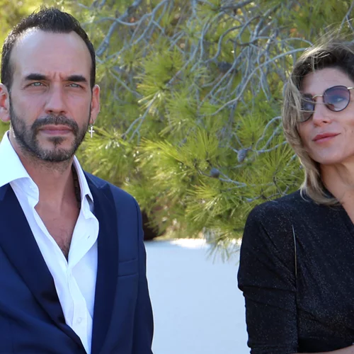 Πάνος Μουζουράκης | Η φάρσα που έκανε στη μητέρα του με τη σύντροφό του, Τζίνα Βαρελά