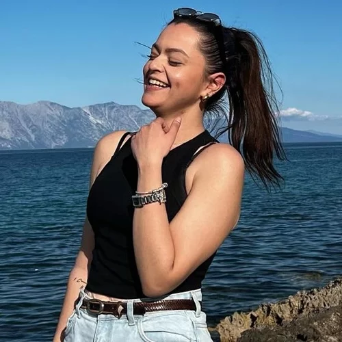 Μαριτίνα Ντενίση | Με το πιο σέξι strapless μαγιό στην παραλία