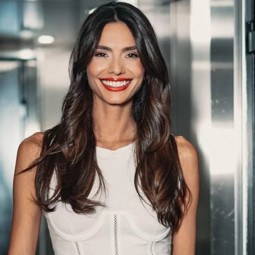 Η Ηλιάνα Παπαγεωργίου είναι σίγουρα η Shopping Star της εβδομάδας | Το Made in Greece look στην πρεμιέρα