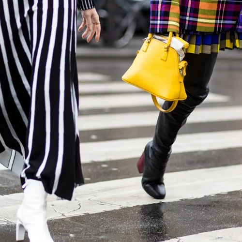 Τα 5 ζευγάρια παπούτσια που θα φοράς συνέχεια μετά τα 50