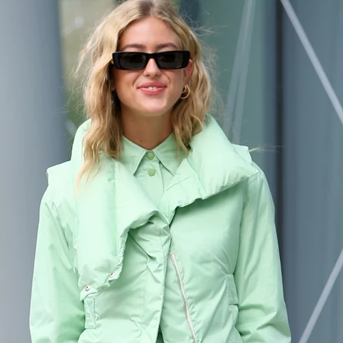 Αυτά είναι τα πιο ξεχωριστά και διάσημα flat παπούτσια φέτος την άνοιξη