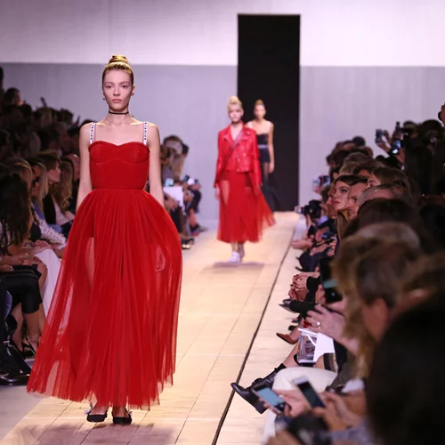 Save the Date | Δες την πρόσκληση του οίκου Dior για την παρουσίαση της συλλογής Cruise 2022 στην Αθήνα