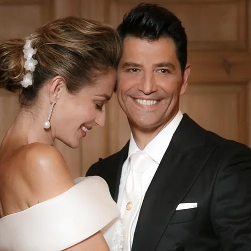 Διάσημες νύφες | 7 Ελληνίδες celebrities με τα πιο όμορφα, πριγκιπικά χτενίσματα