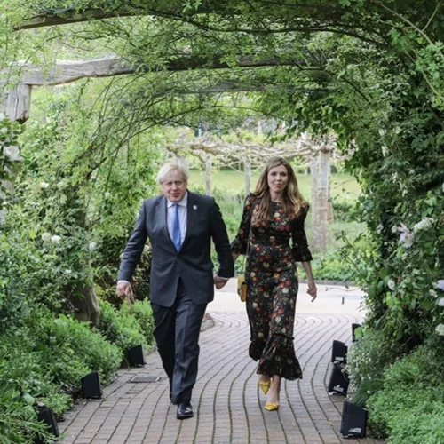 Carrie Symonds | Η σύζυγος του Boris Johnson μοιράστηκε νέες φωτογραφίες της κόρης τους, Romy