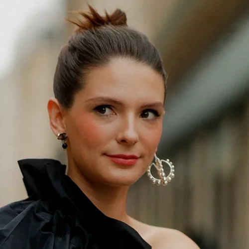 Φθινόπωρο/Χειμώνας 2024-25 | Τα 5 χρώματα που θα "παίξουν" περισσότερο στην ομορφιά