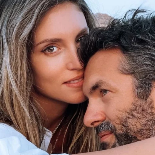 Η Αθηνά Οικονομάκου γιόρτασε στη Μύκονο τα γενέθλια του Φίλιππου Μιχόπουλου