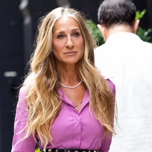 Η Sarah Jessica Parker είναι η master των νεανικών χτενισμάτων