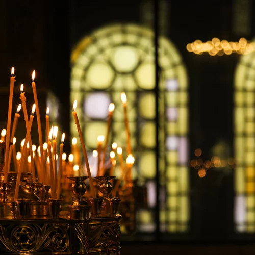 Σοκ στη Μονή Πετράκη | Ιερέας έριξε βιτριόλι σε 6 Μητροπολίτες