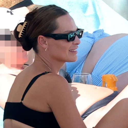 Αντώνης Ρέμος & Υβόννη Μπόσνιακ | Βουτιές σε κοσμοπολίτικη πλαζ της Μυκόνου