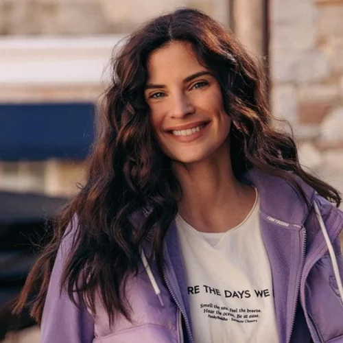 Η Χριστίνα Μπόμπα έκανε την αλλαγή στα μαλλιά που κάνουν όλες οι fashionistas τώρα