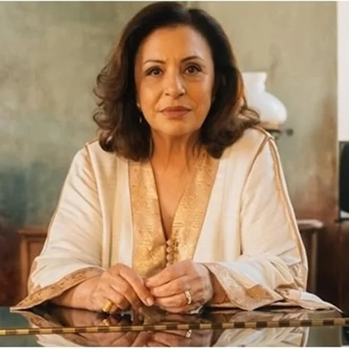 Χάρις Αλεξίου | Το σπάνιο φωτογραφικό στιγμιότυπο από την παιδική της ηλικία