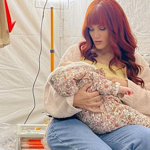 Μαίρη Συνατσάκη "Ο Ίαν Στρατής ήταν γεννημένος μπαμπάς" | Πώς αποφάσισσαν να ονομάσουν την κόρη του, Ολίβια