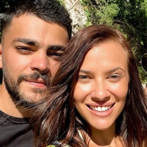 Η Λάουρα Νάργες και ο Χρήστος Σαντικάι έγιναν #instagramofficial - Η πρώτη τους κοινή φωτογραφία