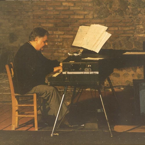 Γιώργος Θεοφανόπουλος | Η σπάνια εμφάνιση του γιου του Μάνου Χατζιδάκι στο Ηρώδειο