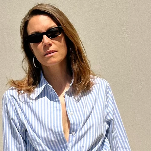 Η Βίκυ Καγιά με το must have μπικίνι που δεν φεύγει ποτέ από τη μόδα