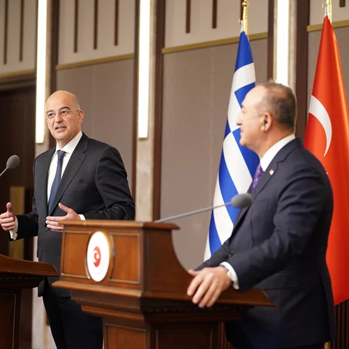 Κόντρα Δένδια - Τσαβούσογλου | To Twitter αποθεώνει τον Έλληνα ΥΠΕΞ