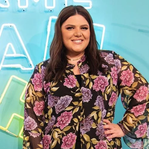 Εάν θέλεις να αγοράσεις ένα νέο φόρεμα για την άνοιξη, τότε αυτό που φόρεσε η Δανάη Μπάρκα είναι ιδανικό