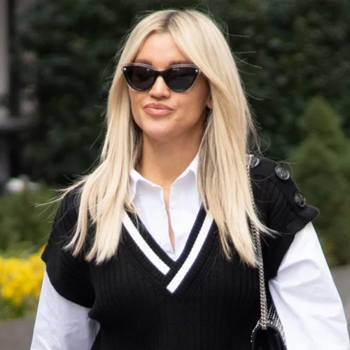 Πλεκτό γιλέκο | Ο πιο girly τρόπος για να φορέσεις την τοπ τάση του χειμώνα