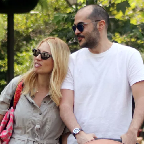 "Πού να φανταζόμασταν τί μας περίμενε" | Η Μαρία Ηλιάκη σε φωτογραφία από τα παλιά με τον Στέλιο Μανουσάκη