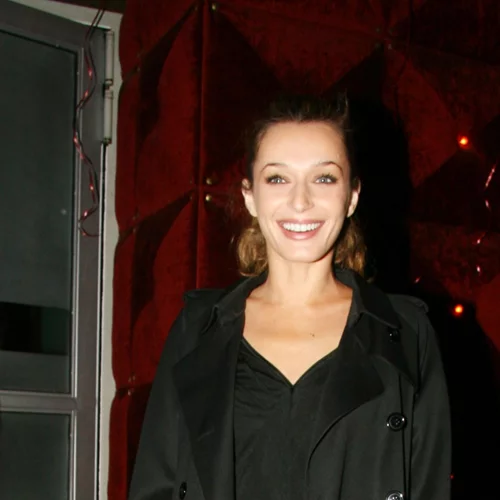 Σαν να μην πέρασε μία μέρα | Η Κάτια Ζυγούλη με μικρό μαύρο φόρεμα το 2007