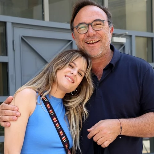 Ο Πέτρος Κόκκαλης με την 23χρονη κόρη του Σοφία στις κάλπες