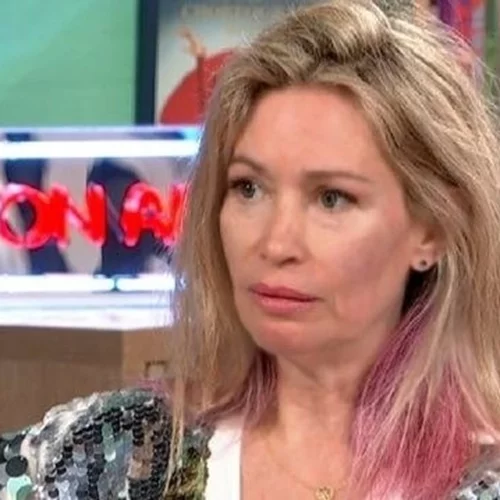 Η Άριελ Κωνσταντινίδη για την εγκυμοσύνη της στα 53 της | "Στόχος μου ήταν να σπάσω την αλυσίδα των τραυμάτων"