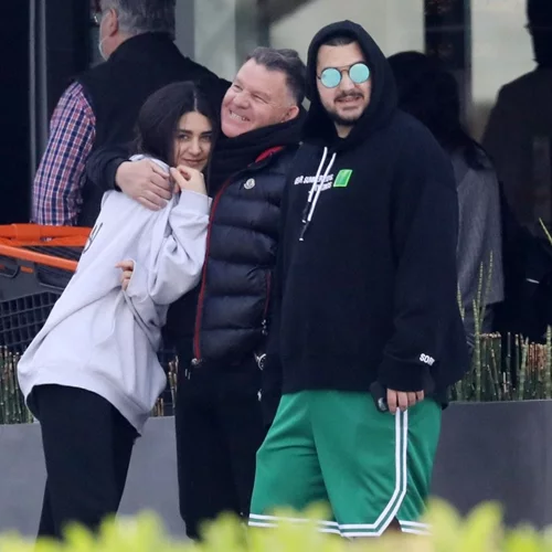 Χρίστος Κούγιας | Στο γραφείο του πατέρα του, Αλέξη Κούγια – Οι οικογενειακές φωτογραφίες