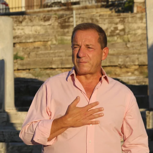 Γιάννης Λιγνάδης | "Ο αδερφός μου έχει καταδικαστεί από το λαϊκό δικαστήριο"