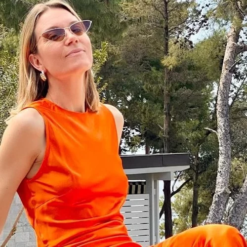 Βίκυ Καγιά – Ηλίας Κρασσάς | Τα τρυφερά φιλιά του ζευγαριού στη Μύκονο