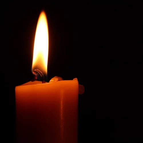 Σύσσωμη η ποδοσφαιρική Θεσσαλονίκη στο σημείο δολοφονίας του Άλκη
