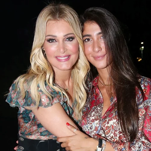 Η Χριστιάνα Μπέτα με το ιδανικό μίνι φόρεμα για το ρεβεγιόν