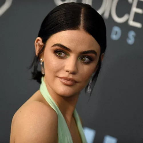 Εάν θες να ανανεώσεις το ξανθό σου, πρέπει να δεις το νέο χρώμα μαλλιών της Lucy Hale