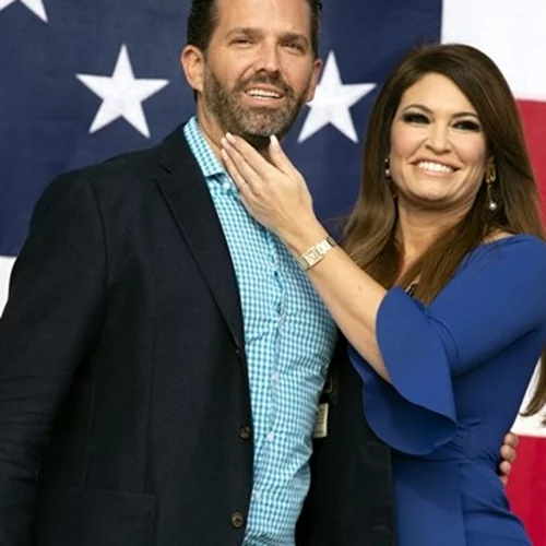 Η νέα πρέσβειρα των ΗΠΑ στην Ελλάδα είναι πρώην παρουσιάστρια του Fox News και πρώην αρραβωνιαστικιά του Donald Trump Junior