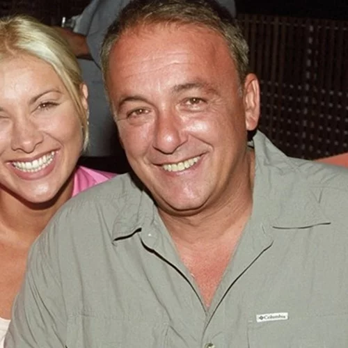 Ανδρέας Μικρούτσικος- Δήμητρα Ρουμπέση | Ο εντυπωσιακός γάμος 19 χρόνια πριν, με κουμπάρο τον Δημήτρη Κοντομηνά