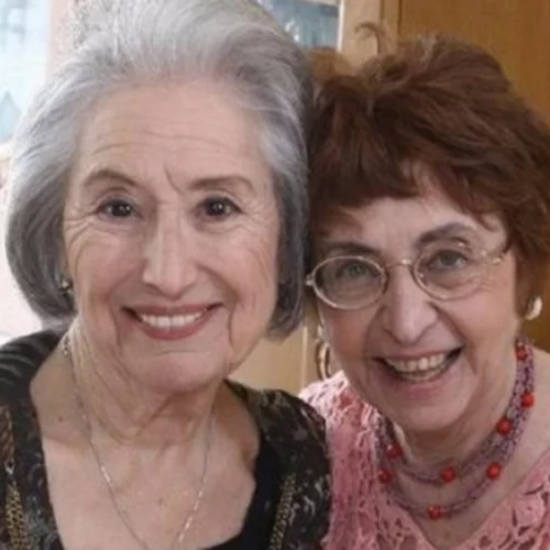 Ειρήνη Παπαδογεώργη: "Η γιαγιά μου είχε μία ιδιαίτερη σχέση με τον Γιώργο Καπουτζίδη"